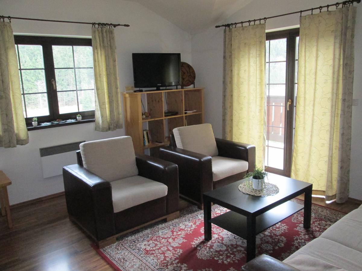 Apartmany Olivia A Olympia Liptov รูชอมแบรอค ภายนอก รูปภาพ