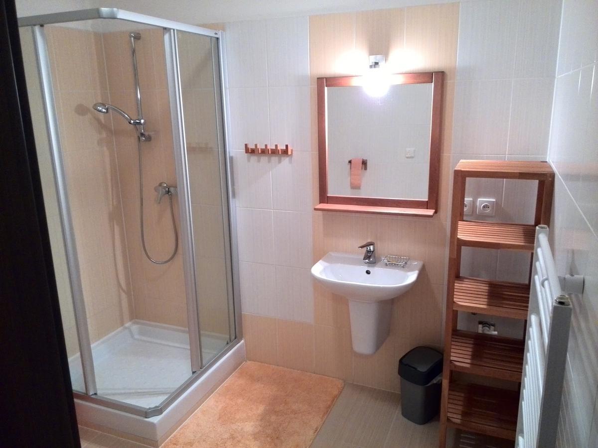 Apartmany Olivia A Olympia Liptov รูชอมแบรอค ภายนอก รูปภาพ