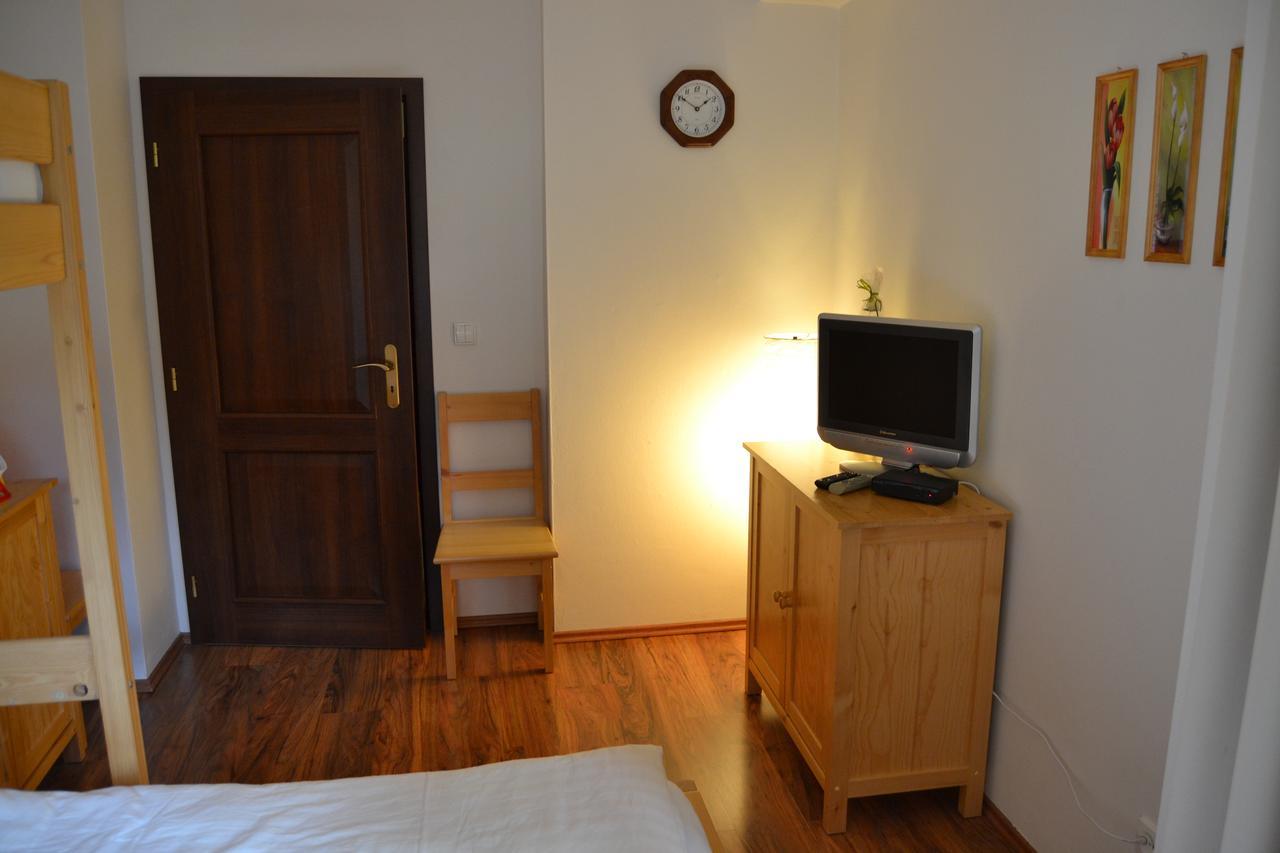 Apartmany Olivia A Olympia Liptov รูชอมแบรอค ภายนอก รูปภาพ